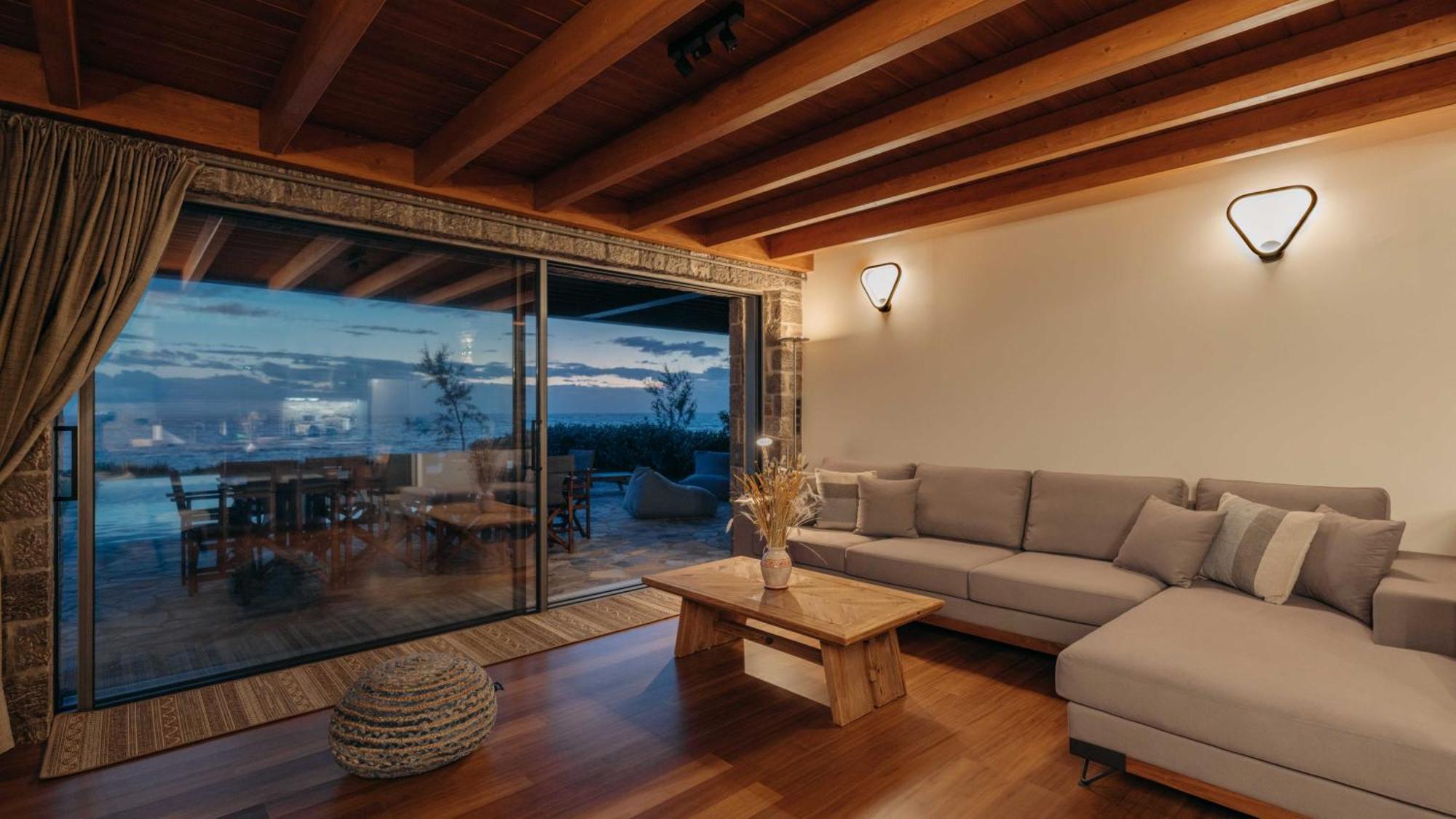 Real Life Homes Luxurious Seafront Villas Each With Their Own Private Pools Korakokhórion エクステリア 写真