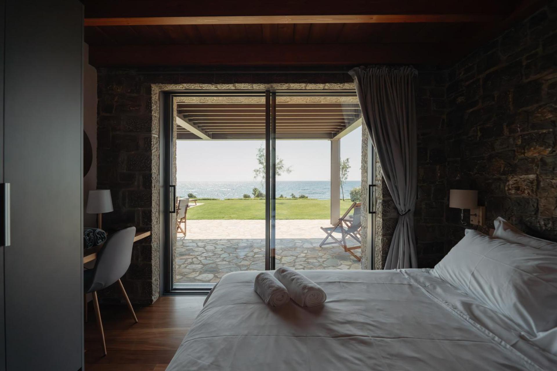 Real Life Homes Luxurious Seafront Villas Each With Their Own Private Pools Korakokhórion エクステリア 写真