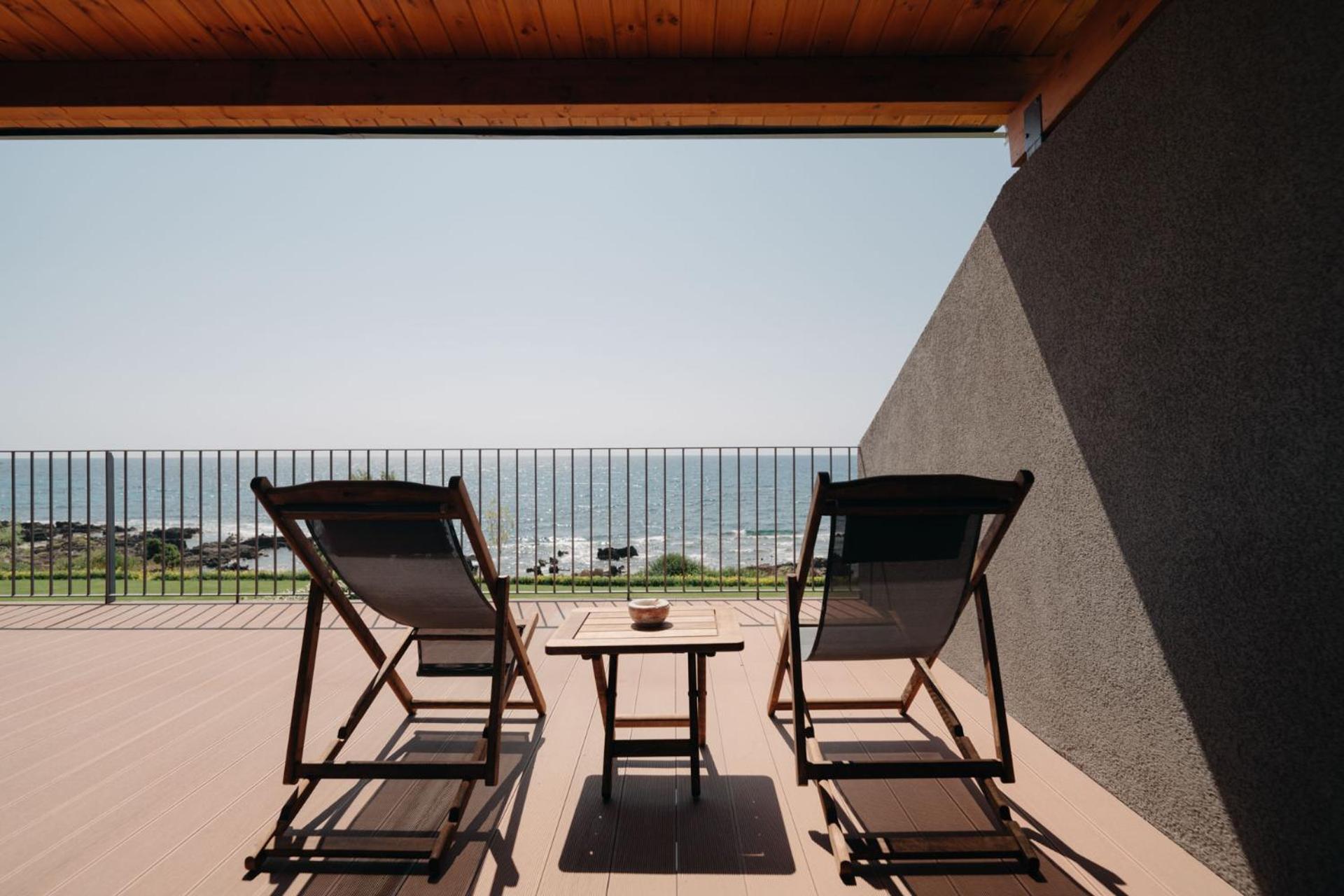 Real Life Homes Luxurious Seafront Villas Each With Their Own Private Pools Korakokhórion エクステリア 写真