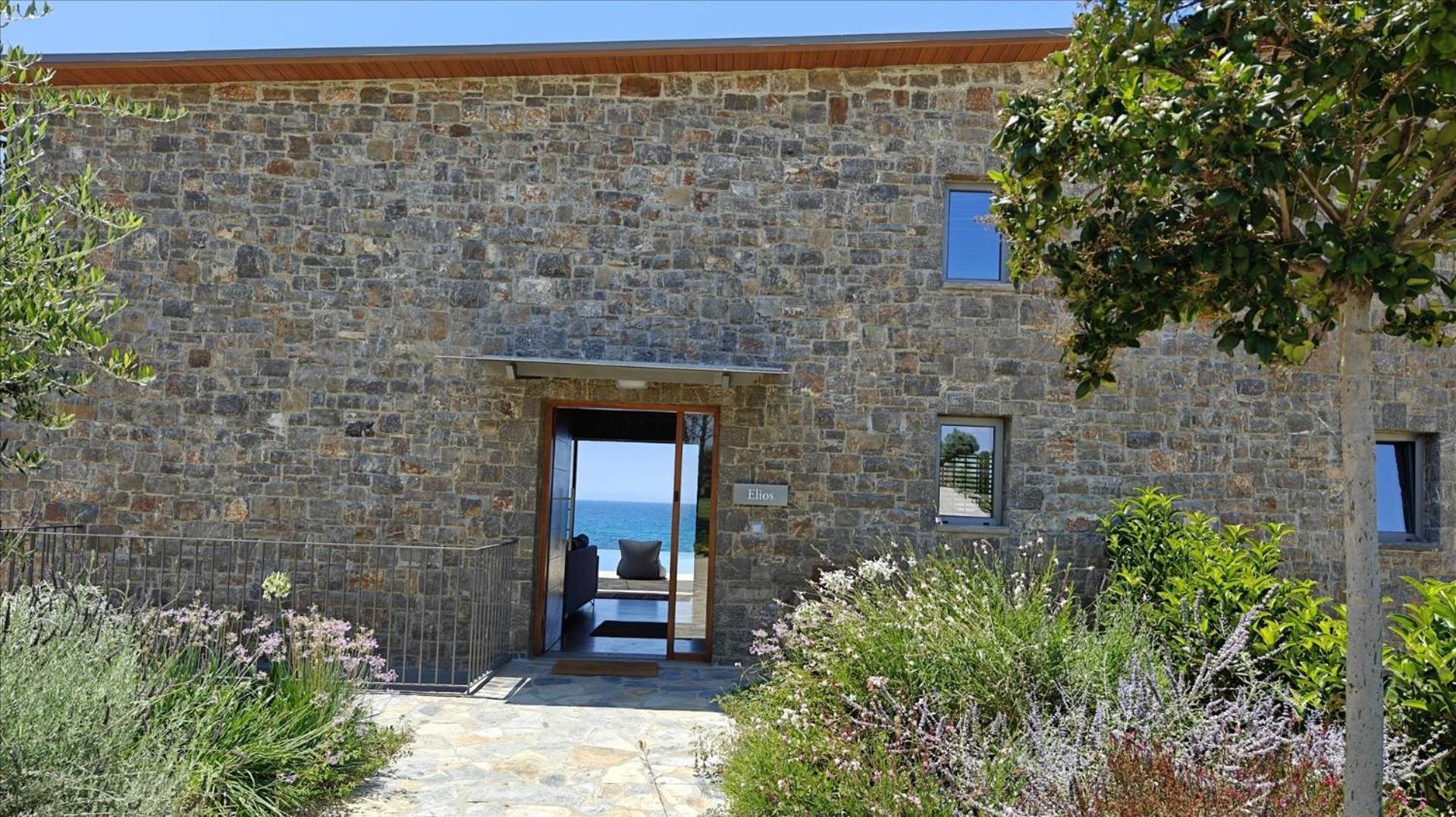 Real Life Homes Luxurious Seafront Villas Each With Their Own Private Pools Korakokhórion エクステリア 写真